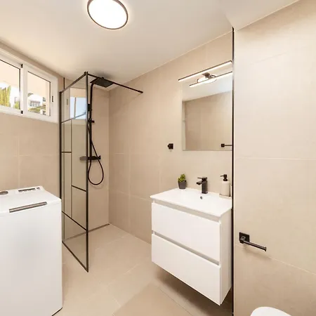 Apartmán Ponderosa With Pool & View, 124